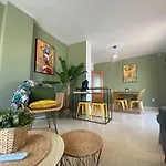 Penthouse With Spacious Surrounding Terrace * 卡尔佩
