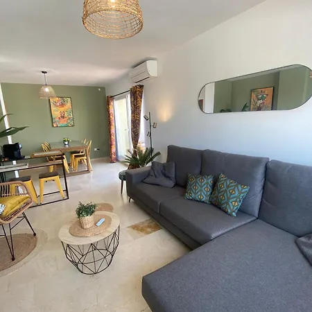 Penthouse With Spacious Surrounding Terrace 公寓 卡尔佩